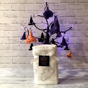 Casaba 2Pk Gem Stone Ghosts Hand Towels